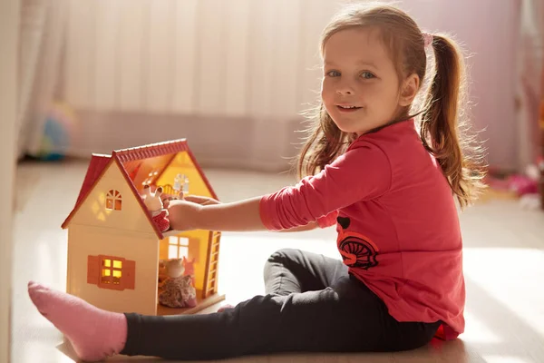 Indoor Shot Baby Girl Playing Doll Housewhile Sitting Home Coronavirus — Stok Foto