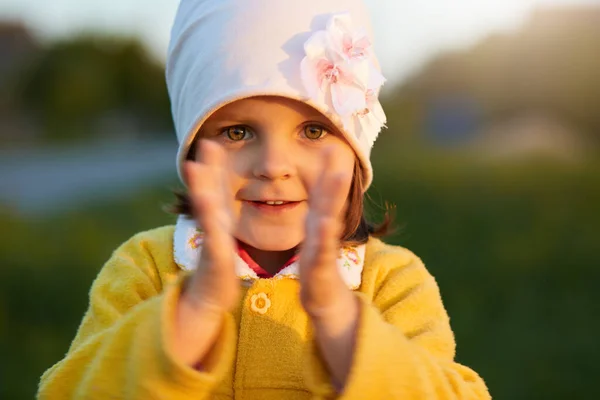 Outdoor Shot Little Charming Girl Showing Size Her Palms Female — Stock Photo, Image