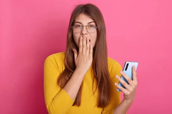 Horizontal Image Impressed Emotional Cute Young Female Wearing Eyeglasses Yellow — Stock Photo, Image