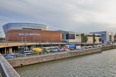 Brüksel ve Dock Bruxsel - yeni alışveriş kanal görüntüleme
