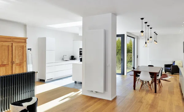 Moderne luksus stue og køkken - Stock-foto