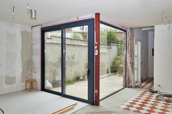 Реновация комнаты в квартире
 