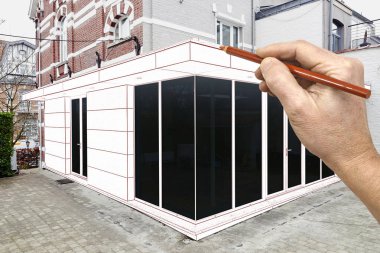 Çizim ve bir evin yeni bir modern uzantısı planlanan