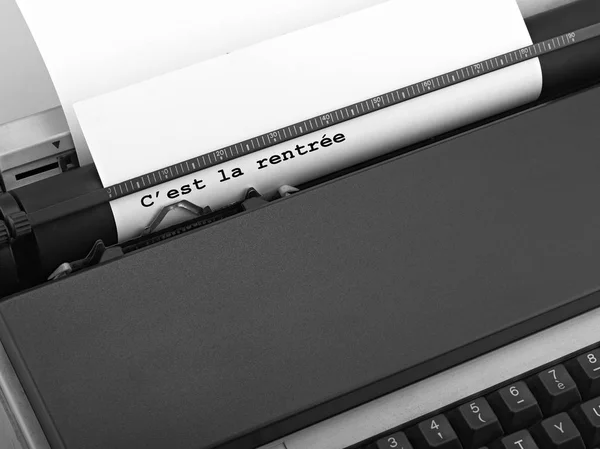 Tillbaka till skolan skrivmaskin, franska ord — Stockfoto