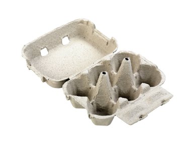 Beyaz arka planda gri yumurta paketleme izole