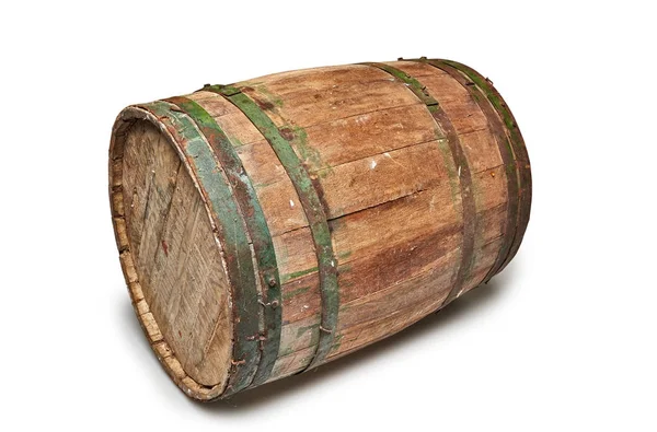 Textured wooden and iron brewery barrel - clipping path — Stock Photo, Image