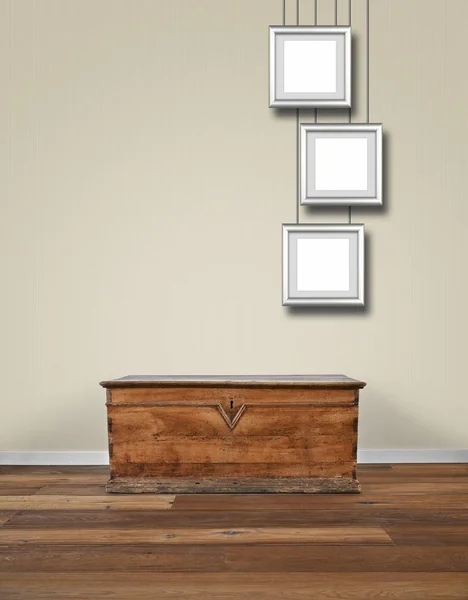 Modern interior with old wooden chest and Aluminium frames — Stock Photo, Image