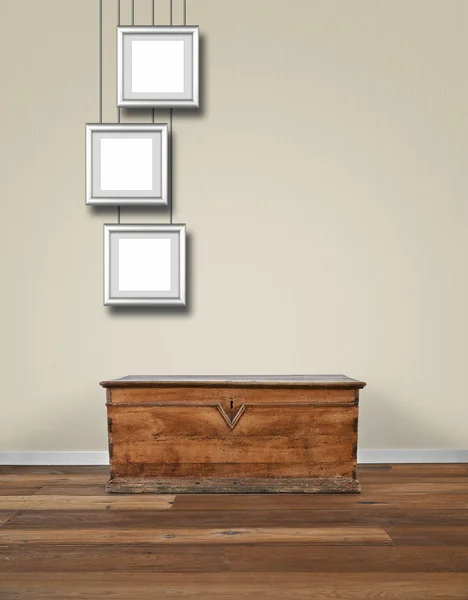 Modern interior with old wooden chest and Aluminium frames — Stock Photo, Image