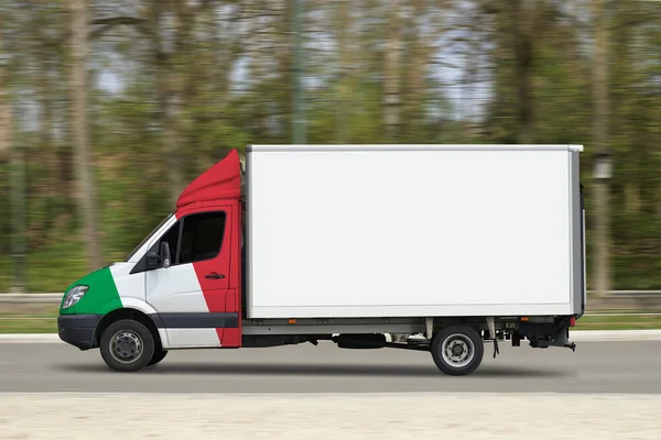 Italská Dodávka Kamion Pohybu Lesní Cestě — Stock fotografie