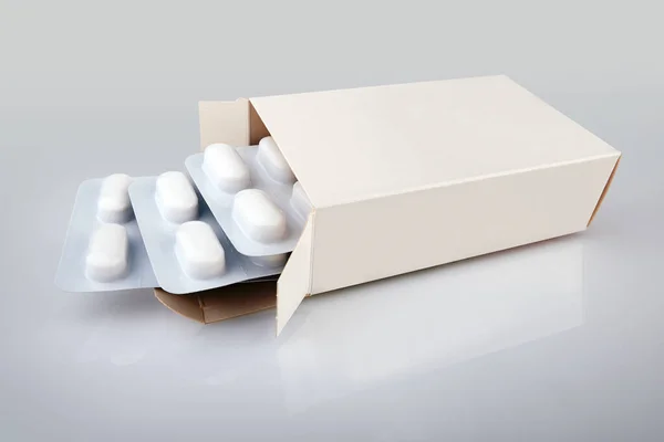 Pills Blister Getting Out Box Gradient Background Shadow Reflection Clipping — Stock Photo, Image