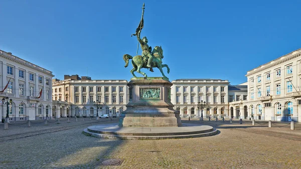 比利时布鲁塞尔 2020年4月5日 布鲁塞尔设有Godefroid Bouillon雕像的皇家广场在监禁期间没有任何人 — 图库照片