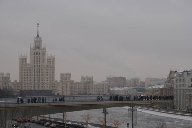 Moskova Nehri buz drift köprü görünümü
