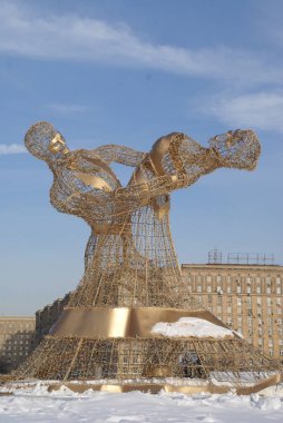 Victory Park çeşmelerinin kase üzerinde vals rakamlar