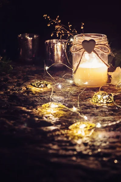 Romantisches Stillleben bei Kerzenschein — Stockfoto