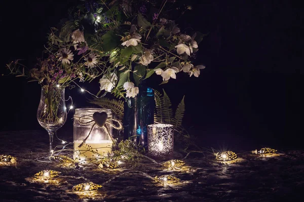Романтический натюрморт со свечами — стоковое фото