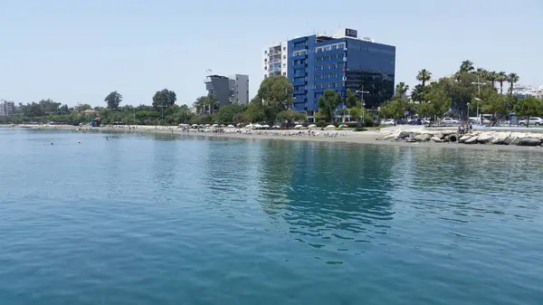 Het strand van Limassol-Cyprus — Stockfoto