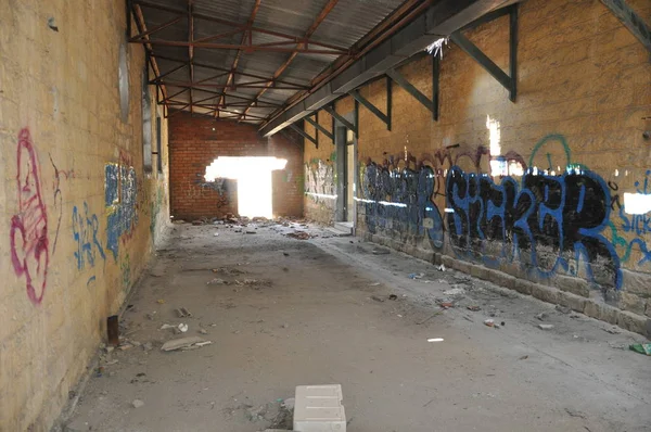 Graffiti sanat duvar Kıbrıs — Stok fotoğraf