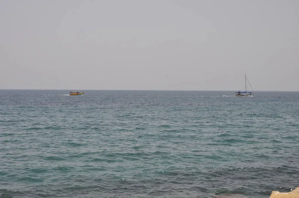Statek na morzu na Cyprze — Zdjęcie stockowe