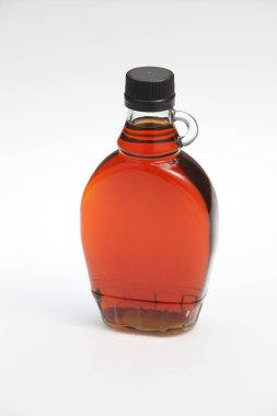 Akçaağaç şurubu şişe