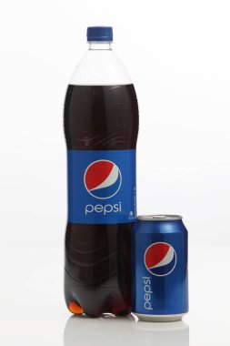 Pepsi-Cola can ve plastik şişe