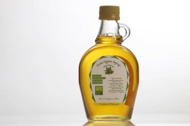 Agave şurubu şişe