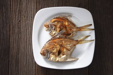  iki küçük pomfrets