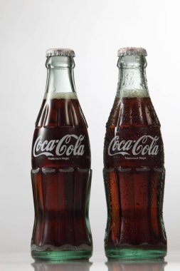  Klasik coca cola şişeleri