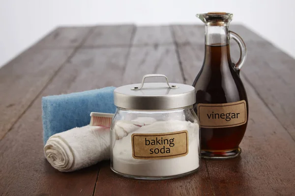 Baking soda with vinegar — Stock Photo, Image
