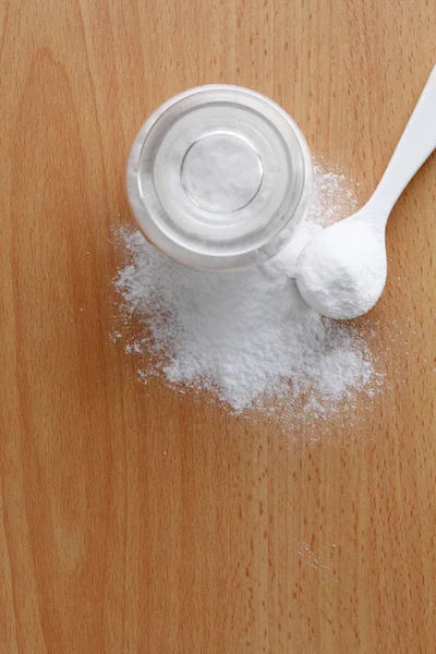 Харчова сода на столі — стокове фото