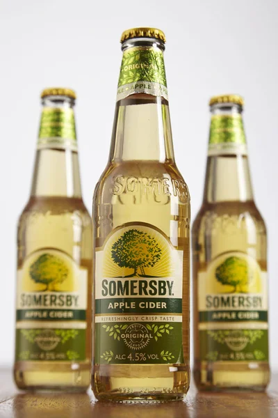 Somersby jablečný mošt v lahvích — Stock fotografie