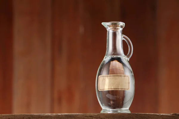 white vinegar in bottle