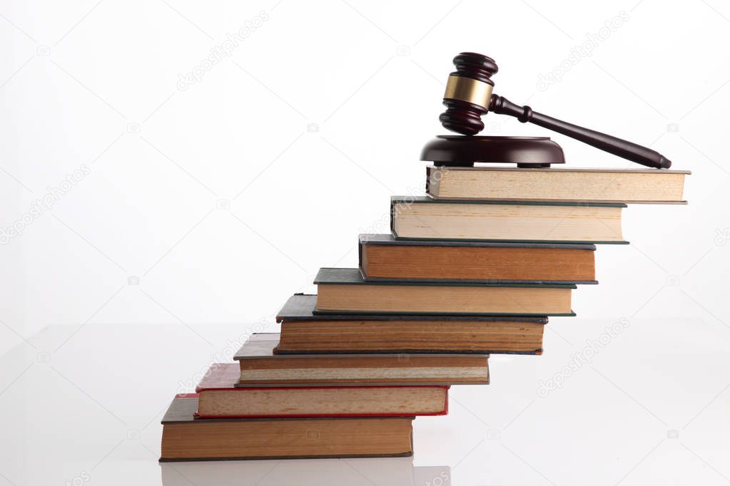 judge gavel on books