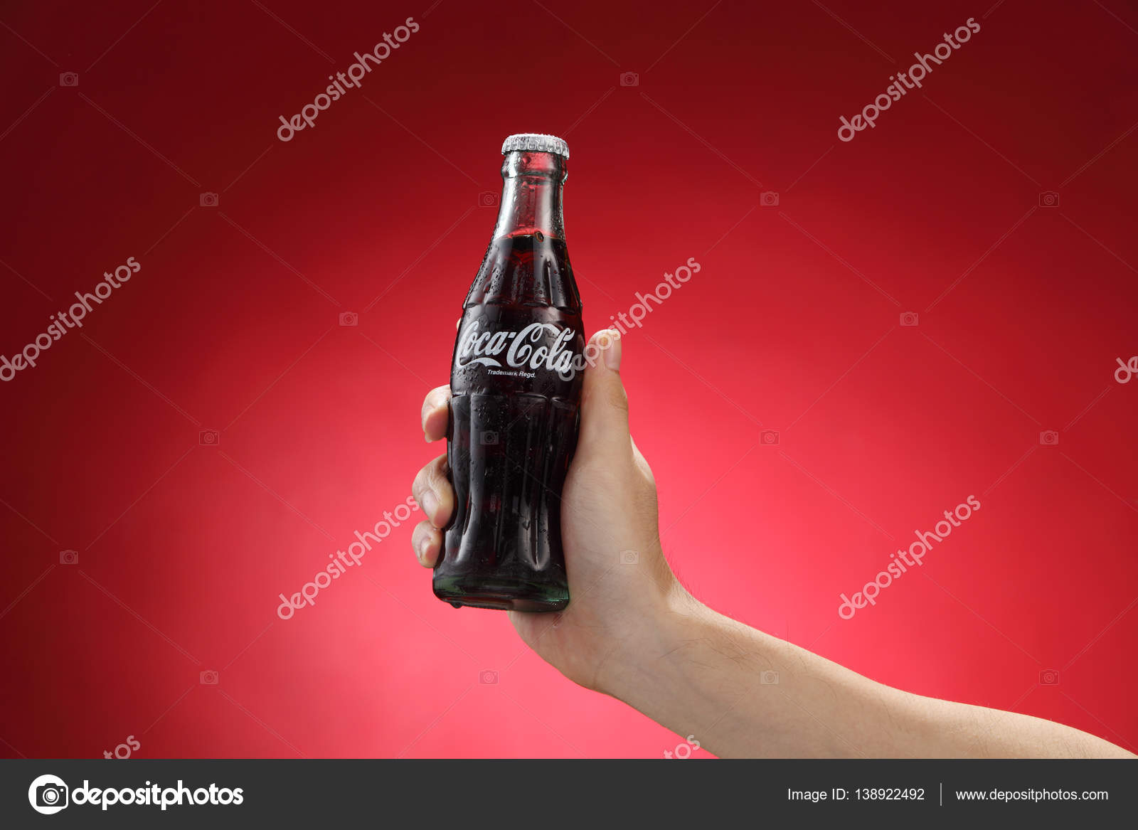 the coca cola company doug ivester s failure Coca-cola co's shares slumped more than 5% on monday after the world's largest beverage company announced unexpectedly that chairman and chief executive m douglas ivester would resign in april. the coca cola company doug ivester s failure Coca-cola co's shares slumped more than 5% on monday after the world's largest beverage company announced unexpectedly that chairman and chief executive m douglas ivester would resign in april.