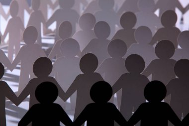 Kağıt insanlar rakamlar satırları