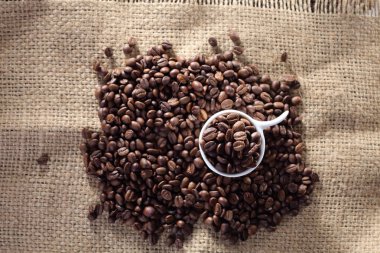 Kavrulmuş kahve çekirdeği.