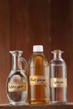 elma sirkesi ve beyaz sirke