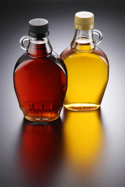 Agave and maple syrups — Stock Photo, Image