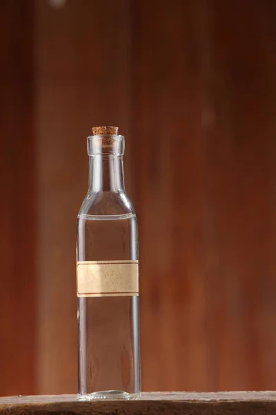 Vinagre branco em garrafa — Fotografia de Stock