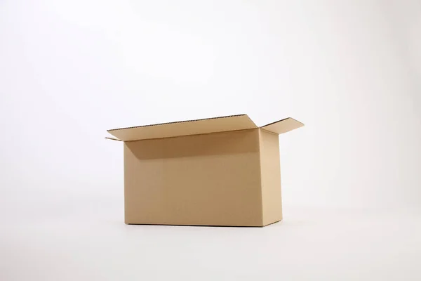 Caja de cartón de entrega —  Fotos de Stock