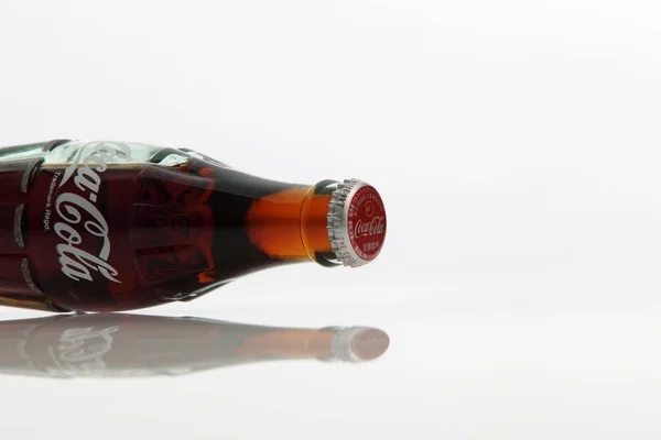 250 мл бутылки кока-колы — стоковое фото