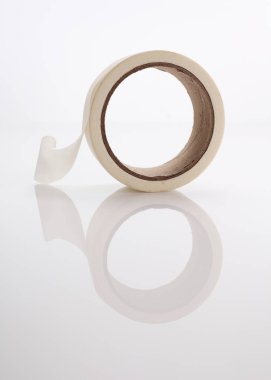 Beyaz maskeleme bandı