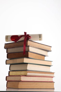 Eğitim ve kitap yığını