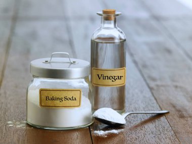 baking soda with white vinegar clipart