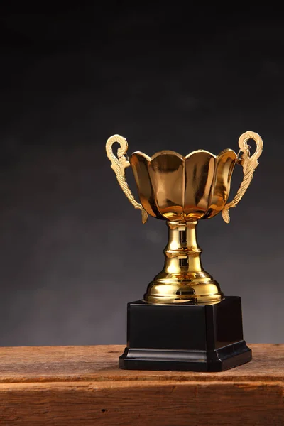 Sports trophy on table — Stock Photo, Image