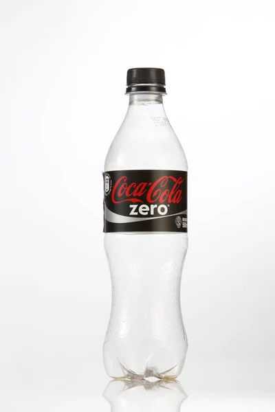 Empty coca cola plastic bottle — Stock Photo, Image