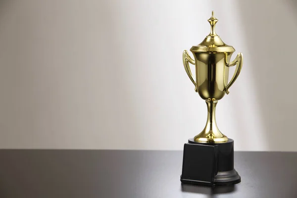 Sports trophy on table — Stock Photo, Image