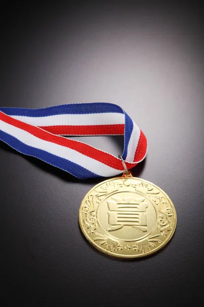 Jedna sportovní medaile — Stock fotografie