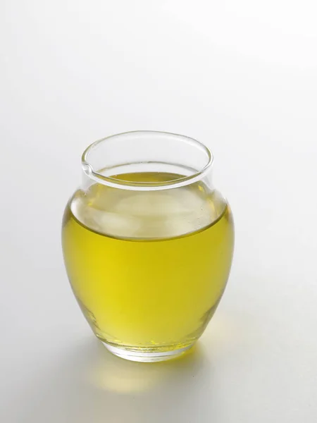 Aceite de oliva en frasco — Foto de Stock