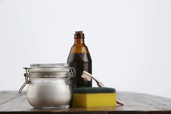 Baking soda with malt vinegar — Stock Photo, Image