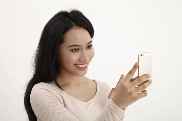 Mujer Malaya Haciendo Una Videollamada — Foto de Stock